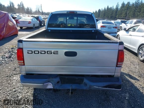 ✅ 2001 Dodge Dakota Sport • VIN: 1B7GL2AN21S158812 • Lot: 41483542. Wystawiony na IAAI z przebiegiem 175 135 mil. Bezpłatny archiwum sprzedaży aukcyjnych z USA i szczegółowy raport historii pojazdu na DreamBid. Zdjęcie 16.