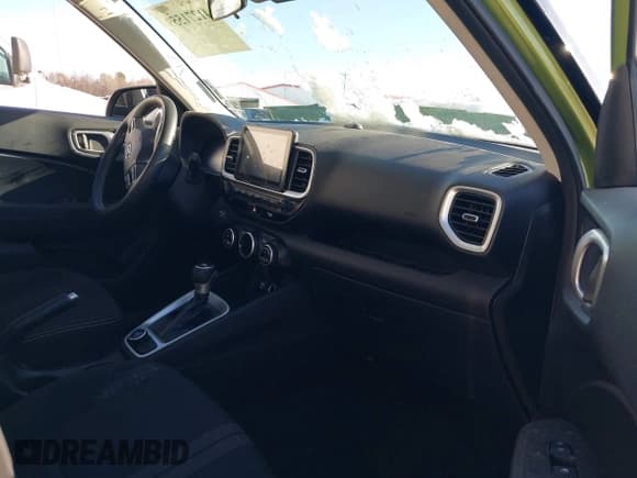 ✅ 2024 Hyundai Venue SEL • VIN: KMHRC8A37RU338485 • Lot: 41271559. Listed on IAAI with 18,665 mi. Free auction sales archive from the USA and detailed vehicle history report at DreamBid. Image 5.