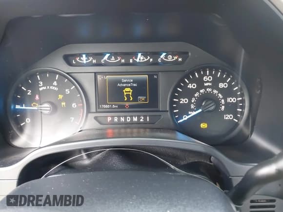 ✅ 2017 Ford F-150 XL • VIN: 1FTEW1CP7HKE35908 • Lot: 43442010. Wystawiony na IAAI z przebiegiem 176 851 mil. Bezpłatny archiwum sprzedaży aukcyjnych z USA i szczegółowy raport historii pojazdu na DreamBid. Zdjęcie 7.