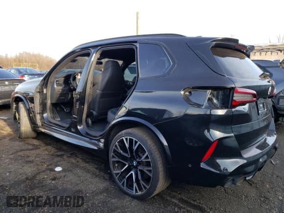 ✅ 2023 BMW X5 M • VIN: 5YMJU0C08P9R37275 • Лот: 51590025. Опубликован ранее на Copart с пробегом 30 798 миль. Бесплатный доступ к архиву аукционных продаж из США и подробный отчёт об истории автомобиля на DreamBid. Изображение 2.