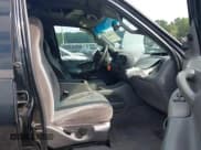 ✅ 2002 Ford Expedition XLT • VIN: 1FMRU15WX2LA97901 • Lot: 43038683. Wystawiony na IAAI z przebiegiem 201 289 mil. Bezpłatny archiwum sprzedaży aukcyjnych z USA i szczegółowy raport historii pojazdu na DreamBid. Zdjęcie 5.