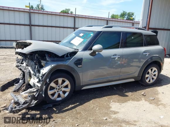 ✅ 2019 MINI Countryman Cooper • VIN: WMZYS7C57K3F45677 • Lot: 42560469. Listed on IAAI with 73,925 mi. Free auction sales archive from the USA and detailed vehicle history report at DreamBid. Image 14.