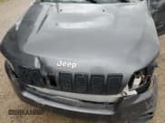 ✅ 2019 Jeep Cherokee Latitude Plus • VIN: 1C4PJLLB2KD151573 • Lot: 62163315. Wystawiony na Copart z przebiegiem Nie podano. Bezpłatny archiwum sprzedaży aukcyjnych z USA i szczegółowy raport historii pojazdu na DreamBid. Zdjęcie 11.