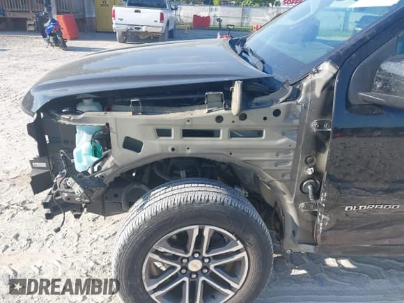 ✅ 2020 Chevrolet Colorado 2WD LT • VIN: 1GCGSCEN2L1219961 • Лот: 42539532. Опубликован ранее на IAAI с пробегом 41 548 миль. Бесплатный доступ к архиву аукционных продаж из США и подробный отчёт об истории автомобиля на DreamBid. Изображение 6.