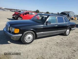 ✅ 1989 Mercedes-Benz 560 • VIN: WDBCA39D8KA437872 • Лот: 45689195. Опубликован ранее на Copart с пробегом 151 851 миль. Бесплатный доступ к архиву аукционных продаж из США и подробный отчёт об истории автомобиля на DreamBid. Изображение 1.