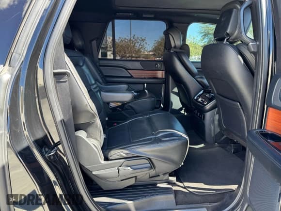 ✅ 2018 Lincoln Navigator Select • VIN: 5LMJJ3HT9JEL12364 • Лот: 85651545. Опубликован ранее на Copart с пробегом 172 861 миль. Бесплатный доступ к архиву аукционных продаж из США и подробный отчёт об истории автомобиля на DreamBid. Изображение 6.