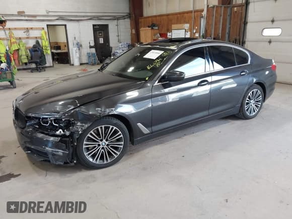 ✅ 2019 BMW 5 Series 530i xDrive • VIN: WBAJA7C52KWW09279 • Lot: 43015006. Listed on IAAI with 166,634 mi. Free auction sales archive from the USA and detailed vehicle history report at DreamBid. Image 19.