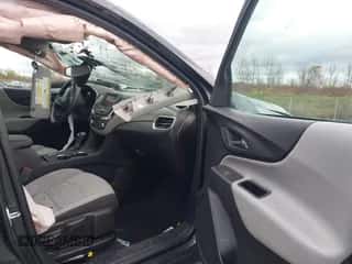 2019 Chevrolet Equinox LS с VIN 2GNAXSEV5K6113461, выставлен на аукционе IAAI как лот 43488150 с пробегом 106 408 миль миль и . История ставок и продаж доступна на DreamBid. Изображение 5.