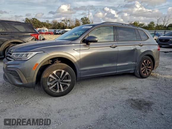 ✅ 2022 Volkswagen Tiguan S • VIN: 3VV1B7AX9NM023060 • Lot: 94856065. Listed on Copart with 43,548 mi. Free auction sales archive from the USA and detailed vehicle history report at DreamBid. Image 1.