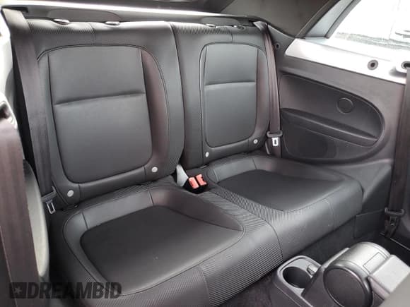 ✅ 2014 Volkswagen Beetle 2.0L TDI • VIN: 3VW5L7AT9EM813384 • Lot: 81159585. Listed on Copart with 117,083 mi. Free auction sales archive from the USA and detailed vehicle history report at DreamBid. Image 10.