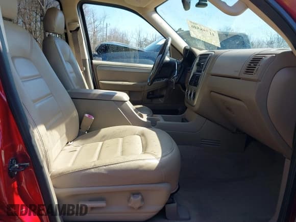 ✅ 2003 Ford Explorer XLT • VIN: 1FMZU73W13UA55229 • Lot: 41758546. Listed on IAAI with 178,469 mi. Free auction sales archive from the USA and detailed vehicle history report at DreamBid. Image 5.