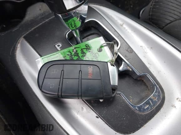 ✅ 2019 Dodge Journey SE • VIN: 3C4PDCBB2KT701518 • Lot: 43555749. Wystawiony na IAAI z przebiegiem 83 486 mil. Bezpłatny archiwum sprzedaży aukcyjnych z USA i szczegółowy raport historii pojazdu na DreamBid. Zdjęcie 11.