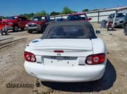 ✅ 2002 Mazda MX-5 Miata Cloth • VIN: JM1NB353X20229356 • Lot: 42342975. Wystawiony na IAAI z przebiegiem 94 729 mil. Bezpłatny archiwum sprzedaży aukcyjnych z USA i szczegółowy raport historii pojazdu na DreamBid. Zdjęcie 16.