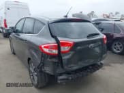 ✅ 2018 Ford C-Max Titanium • VIN: 1FADP5DU4JL105072 • Lot: 42110522. Wystawiony na IAAI z przebiegiem 93 176 mil. Bezpłatny archiwum sprzedaży aukcyjnych z USA i szczegółowy raport historii pojazdu na DreamBid. Zdjęcie 3.