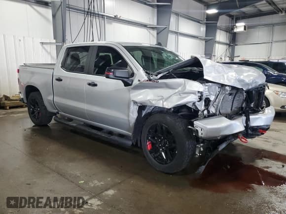 ✅ 2022 Chevrolet Silverado 1500 RST • VIN: 1GCUYEED7NZ221424 • Lot: 64827125. Wystawiony na Copart z przebiegiem 116 401 mil. Bezpłatny archiwum sprzedaży aukcyjnych z USA i szczegółowy raport historii pojazdu na DreamBid. Zdjęcie 4.