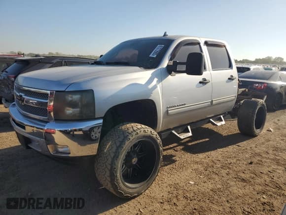 ✅ 2012 Chevrolet Silverado 1500 LT • VIN: 1GCPKSE79CF137501 • Lot: 81272905. Listed on Copart with 150,782 mi. Free auction sales archive from the USA and detailed vehicle history report at DreamBid. Image 1.