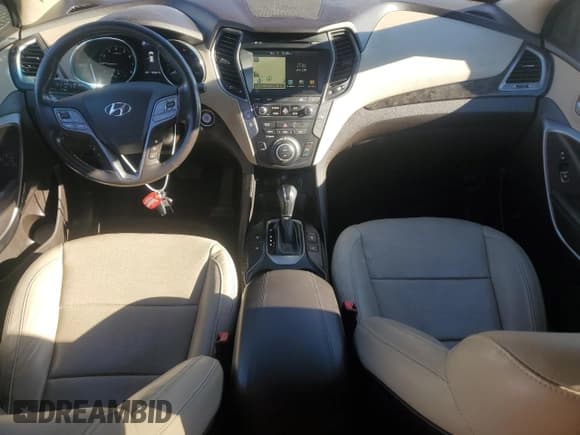 ✅ 2017 Hyundai Santa Fe Ultimate • VIN: 5XYZWDLA2HG421533 • Lot: 92130275. Listed on Copart with 125,327 mi. Free auction sales archive from the USA and detailed vehicle history report at DreamBid. Image 8.