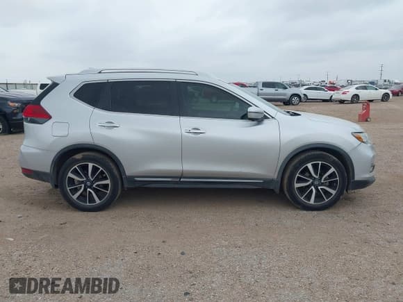 ✅ 2017 Nissan Rogue SV • VIN: JN8AT2MTXHW381252 • Lot: 43124568. Listed on IAAI with 118,523 mi. Free auction sales archive from the USA and detailed vehicle history report at DreamBid. Image 13.