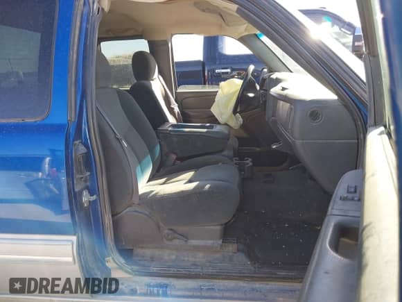 2004 Chevrolet Silverado 1500 с VIN 1GCEK19T24Z323969, выставлен на аукционе IAAI как лот 41803961 с пробегом Не указан миль и . История ставок и продаж доступна на DreamBid. Изображение 5.