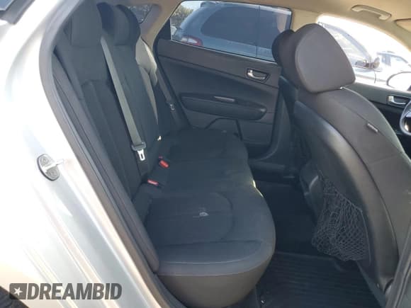 ✅ 2020 Kia Optima SE • VIN: 5XXGT4L30LG421089 • Lot: 84816205. Listed on Copart with 100,565 mi. Free auction sales archive from the USA and detailed vehicle history report at DreamBid. Image 10.