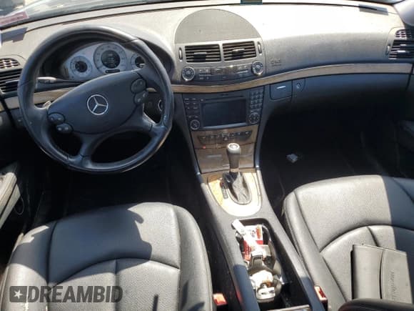 ✅ 2009 Mercedes-Benz E 350 Luxury • VIN: WDBUF87X49B375200 • Lot: 61847405. Wystawiony na Copart z przebiegiem 119 893 mil. Bezpłatny archiwum sprzedaży aukcyjnych z USA i szczegółowy raport historii pojazdu na DreamBid. Zdjęcie 8.