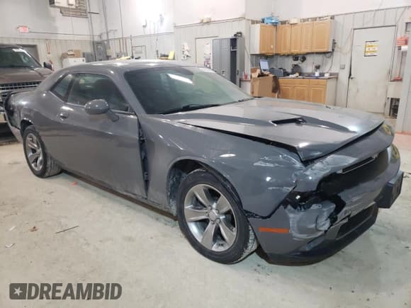 ✅ 2019 Dodge Challenger SXT • VIN: 2C3CDZAG0KH618844 • Lot: 38233293. Wystawiony na Copart z przebiegiem 23 814 mil. Bezpłatny archiwum sprzedaży aukcyjnych z USA i szczegółowy raport historii pojazdu na DreamBid. Zdjęcie 4.