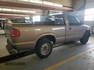✅ 2002 Chevrolet S-10 • VIN: 1GCCS145X28236145 • Лот: 83739454. Опубликован ранее на Copart с пробегом 152 078 миль. Бесплатный доступ к архиву аукционных продаж из США и подробный отчёт об истории автомобиля на DreamBid. Изображение 3.