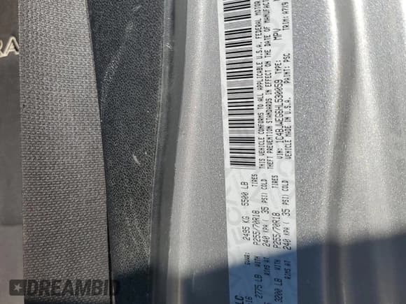 ✅ 2017 Jeep Wrangler Unlimited Sahara • VIN: 1C4BJWEG6HL530059 • Lot: 82025825. Listed on Copart with 90,786 mi. Free auction sales archive from the USA and detailed vehicle history report at DreamBid. Image 13.