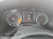 ✅ 2017 Jeep Renegade Latitude • VIN: ZACCJBBB7HPG41477 • Lot: 93121295. Wystawiony na Copart z przebiegiem 76 473 mil. Bezpłatny archiwum sprzedaży aukcyjnych z USA i szczegółowy raport historii pojazdu na DreamBid. Zdjęcie 9.