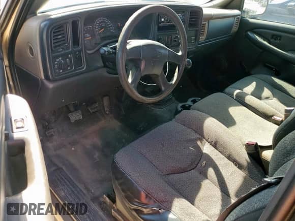 2004 Chevrolet Silverado 1500 Work Truck z VIN 1GCEC14X54Z118864, wystawiony jako Copart lot #81513555 z przebiegiem 186 665 mil mil oraz Szkoda całkowita • Salvage title. Historia ofert i sprzedaży dostępna na DreamBid. Obrazek 8.