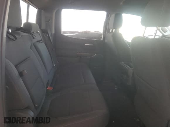 ✅ 2021 Chevrolet Silverado 1500 RST • VIN: 3GCUYEED3MG265144 • Lot: 70139764. Wystawiony na Copart z przebiegiem 47 877 mil. Bezpłatny archiwum sprzedaży aukcyjnych z USA i szczegółowy raport historii pojazdu na DreamBid. Zdjęcie 10.