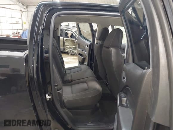 ✅ 2018 Chevrolet Colorado 4WD LT • VIN: 1GCGTCEN5J1323256 • Lot: 43849534. Wystawiony na IAAI z przebiegiem 89 986 mil. Bezpłatny archiwum sprzedaży aukcyjnych z USA i szczegółowy raport historii pojazdu na DreamBid. Zdjęcie 8.