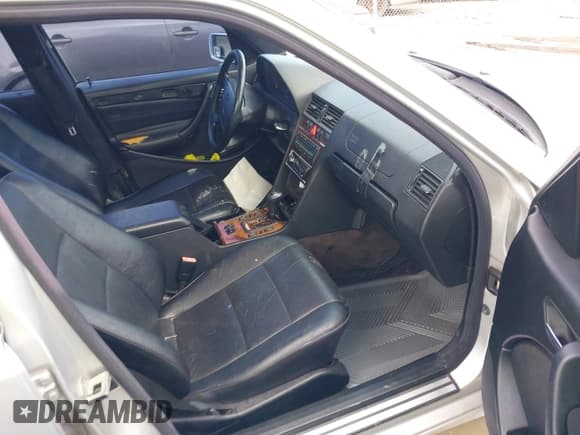 ✅ 1999 Mercedes-Benz C 230/260/280/320 • VIN: WDBHA29GXXA806233 • Lot: 42729874. Listed on IAAI with 312,956 mi. Free auction sales archive from the USA and detailed vehicle history report at DreamBid. Image 5.