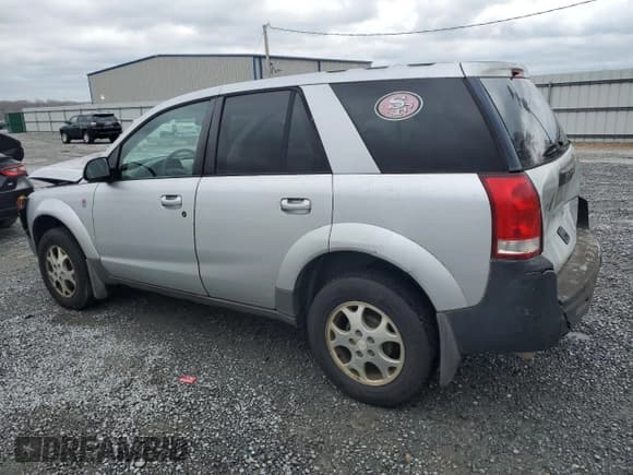 ✅ 2004 Saturn VUE V6 • VIN: 5GZCZ53424S889147 • Lot: 50312725. Wystawiony na Copart z przebiegiem 177 500 mil. Bezpłatny archiwum sprzedaży aukcyjnych z USA i szczegółowy raport historii pojazdu na DreamBid. Zdjęcie 2.