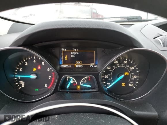 ✅ 2017 Ford Escape SE • VIN: 1FMCU0GD9HUD26468 • Lot: 93526705. Wystawiony na Copart z przebiegiem 89 076 mil. Bezpłatny archiwum sprzedaży aukcyjnych z USA i szczegółowy raport historii pojazdu na DreamBid. Zdjęcie 9.