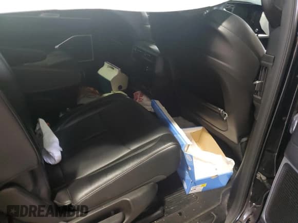 ✅ 2024 Jeep Wagoneer Series III • VIN: 1C4SJVDP0RS176221 • Lot: 80642705. Wystawiony na Copart z przebiegiem Nie podano. Bezpłatny archiwum sprzedaży aukcyjnych z USA i szczegółowy raport historii pojazdu na DreamBid. Zdjęcie 11.