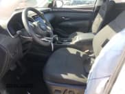 ✅ 2022 Hyundai Tucson SEL • VIN: 5NMJB3AE4NH081537 • Lot: 39863653. Wystawiony na Copart z przebiegiem 8 184 mil. Bezpłatny archiwum sprzedaży aukcyjnych z USA i szczegółowy raport historii pojazdu na DreamBid. Zdjęcie 7.