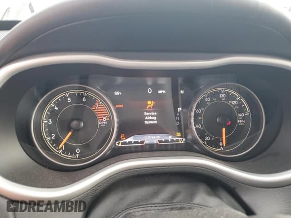 ✅ 2017 Jeep Cherokee Overland • VIN: 1C4PJMJS6HW544868 • Lot: 71194055. Listed on Copart with 112,744 mi. Free auction sales archive from the USA and detailed vehicle history report at DreamBid. Image 9.