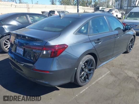 ✅ 2025 Honda Civic Sport • VIN: 2HGFE4F8XSH343589 • Lot: 43550424. Listed on IAAI with 4,381 mi. Free auction sales archive from the USA and detailed vehicle history report at DreamBid. Image 4.