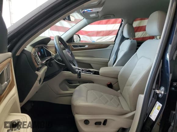 ✅ 2024 Volkswagen Atlas SE • VIN: 1V2HR2CA6RC605790 • Лот: 70090705. Опубликован ранее на Copart с пробегом 19 287 миль. Бесплатный доступ к архиву аукционных продаж из США и подробный отчёт об истории автомобиля на DreamBid. Изображение 7.