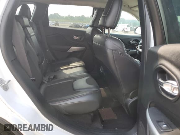 ✅ 2018 Jeep Cherokee Trailhawk • VIN: 1C4PJMBX5JD607907 • Лот: 66106695. Опубликован ранее на Copart с пробегом 88 655 миль. Бесплатный доступ к архиву аукционных продаж из США и подробный отчёт об истории автомобиля на DreamBid. Изображение 11.