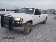 ✅ 2004 Chevrolet Silverado 2500HD LT • VIN: 1GCHK29164E116896 • Lot: 43722138. Wystawiony na IAAI z przebiegiem Nie podano. Bezpłatny archiwum sprzedaży aukcyjnych z USA i szczegółowy raport historii pojazdu na DreamBid. Zdjęcie 2.