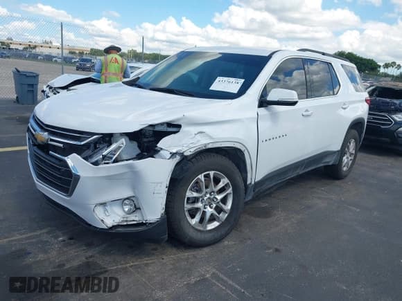 ✅ 2020 Chevrolet Traverse LT • VIN: 1GNERHKW9LJ296542 • Lot: 43376138. Wystawiony na IAAI z przebiegiem 51 214 mil. Bezpłatny archiwum sprzedaży aukcyjnych z USA i szczegółowy raport historii pojazdu na DreamBid. Zdjęcie 2.