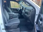 ✅ 2019 Chevrolet Silverado 1500 LT • VIN: 1GCPWCED8KZ103739 • Lot: 78513674. Wystawiony na Copart z przebiegiem 163 063 mil. Bezpłatny archiwum sprzedaży aukcyjnych z USA i szczegółowy raport historii pojazdu na DreamBid. Zdjęcie 5.