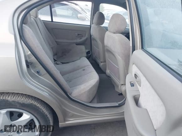 ✅ 2006 Hyundai Elantra GLS • VIN: KMHDN46D06U215332 • Lot: 42820520. Wystawiony na IAAI z przebiegiem 23 814 mil. Bezpłatny archiwum sprzedaży aukcyjnych z USA i szczegółowy raport historii pojazdu na DreamBid. Zdjęcie 8.