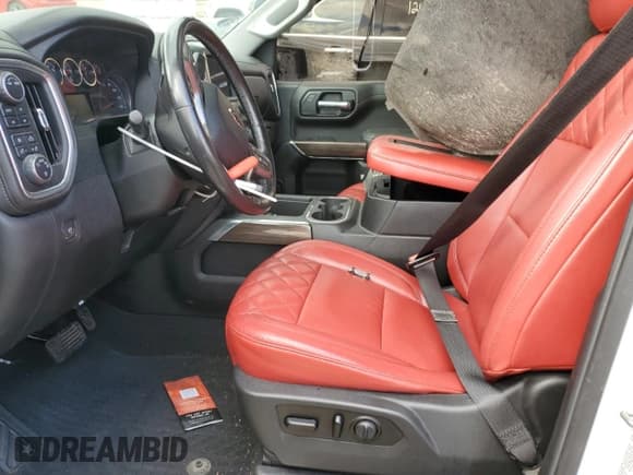 ✅ 2020 Chevrolet Silverado 1500 RST • VIN: 1GCUYEED1LZ102104 • Lot: 91780245. Listed on Copart with 84,975 mi. Free auction sales archive from the USA and detailed vehicle history report at DreamBid. Image 7.