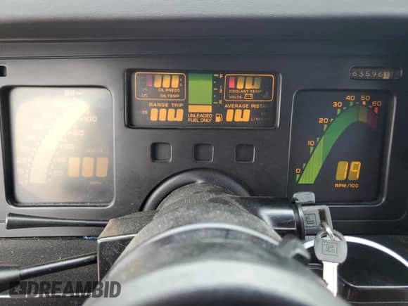 1985 Chevrolet Corvette with VIN 1G1YY0782F5138652, listed as a Copart auction lot 83541954 with 63,596 mi miles and Salvage title. Bid and sale history available at DreamBid. Image 9.