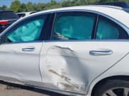 ✅ 2020 Mercedes-Benz C 300 • VIN: W1KWF8EB3LR581100 • Lot: 42931235. Wystawiony na IAAI z przebiegiem 34 830 mil. Bezpłatny archiwum sprzedaży aukcyjnych z USA i szczegółowy raport historii pojazdu na DreamBid. Zdjęcie 14.