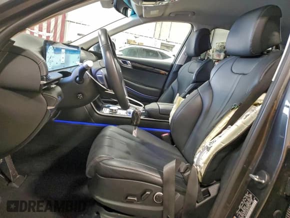 ✅ 2025 Genesis GV80 Standard • VIN: KMUHFESB6SU251661 • Лот: 93940555. Опубликован ранее на Copart с пробегом 27 355 миль. Бесплатный доступ к архиву аукционных продаж из США и подробный отчёт об истории автомобиля на DreamBid. Изображение 7.