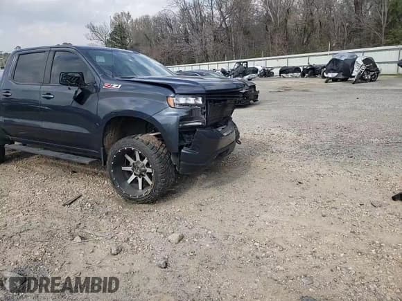 ✅ 2022 Chevrolet Silverado 1500 RST • VIN: 1GCUYEET0NZ201507 • Lot: 48999085. Listed on Copart with 60,009 mi. Free auction sales archive from the USA and detailed vehicle history report at DreamBid. Image 13.